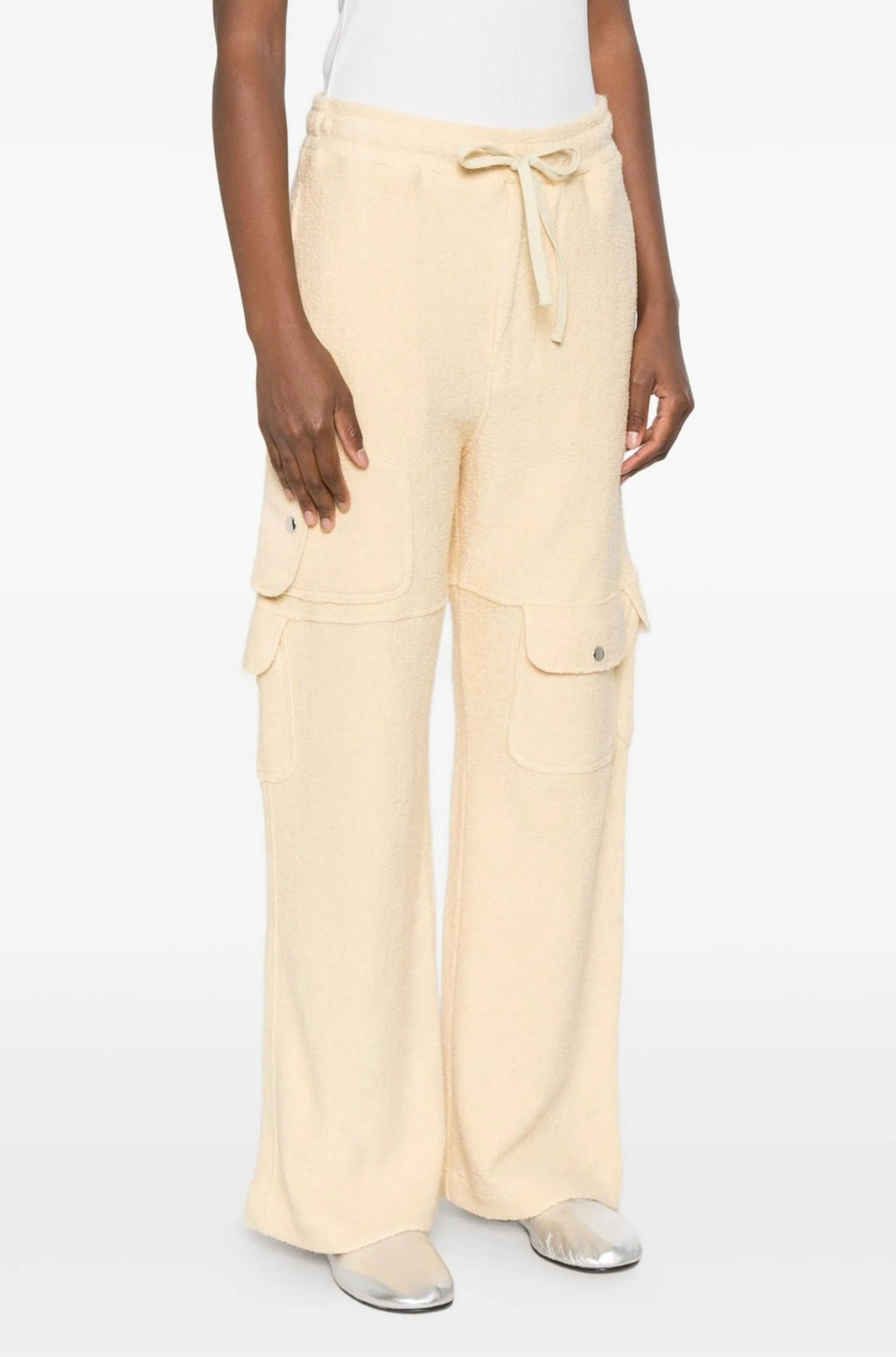 Yellow pants Aya muse