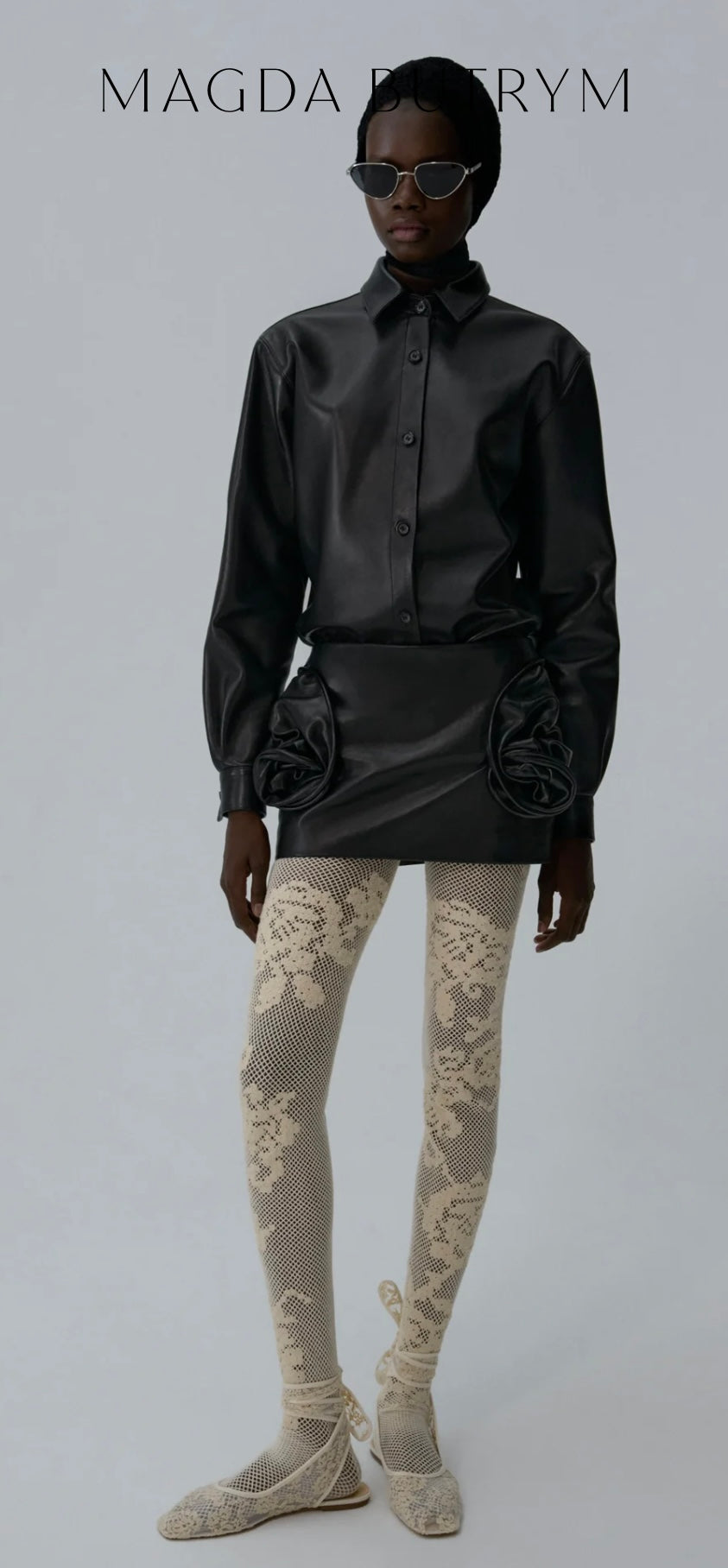 Rose hip mini skirt in black leather