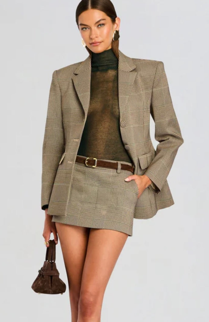 VALKIRIA SHORT