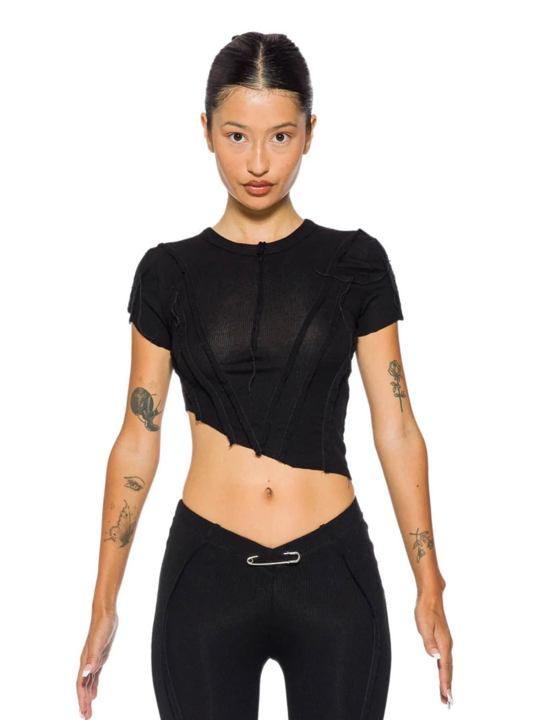 ASYMMETRIC TEE IN BLACK RIB